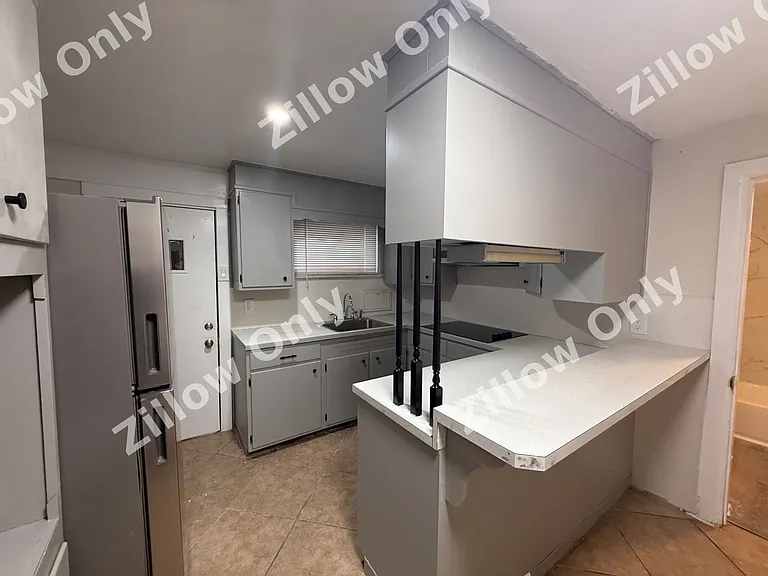 739 Cherry St — Photo 1