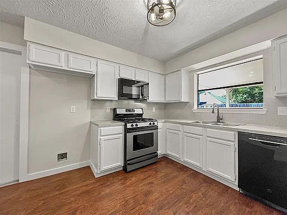 5th image of 18515 Headland Dr