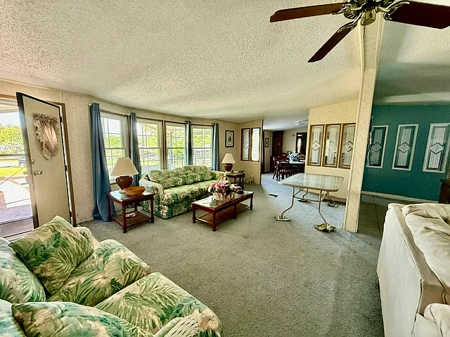 470 Hilltop Ct — Photo 5