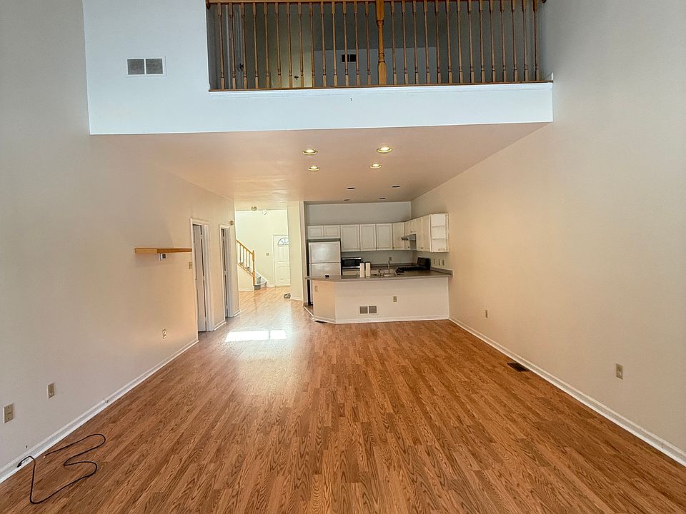 1st image of 35 Degas Cir