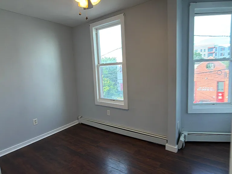 19 Orient Ave #2F — Photo 7