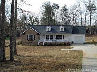 1050 Elizabeth Dr, Dallas, NC 28034