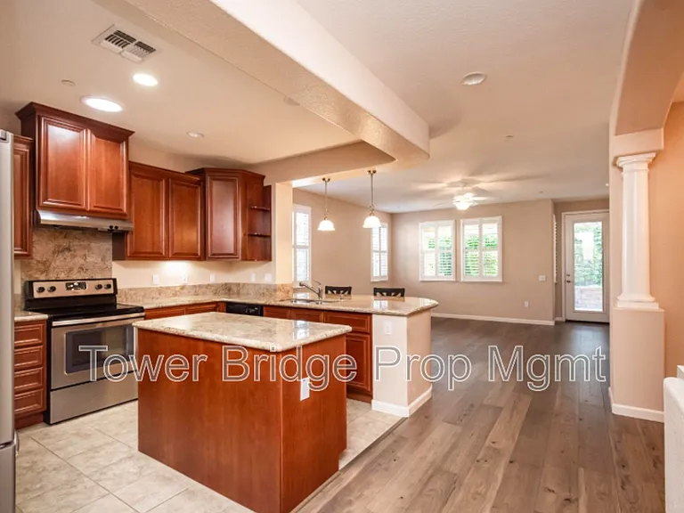 1457 Marseille Ln — Photo 7