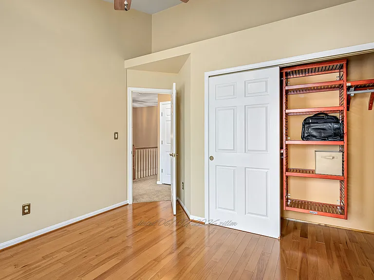 46180 Aisquith Ter — Photo 40