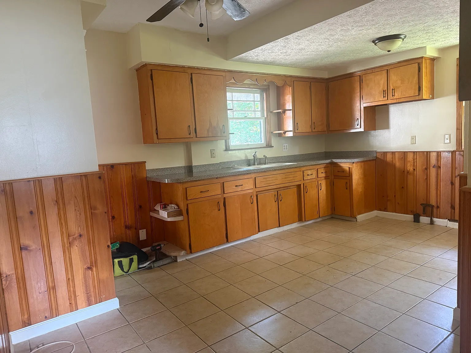 815 Kenilworth Ave SE — Photo 4
