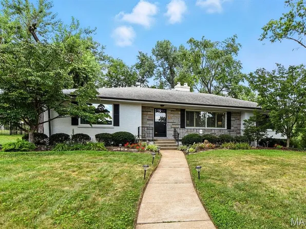 22 Tealwood Dr, Saint Louis, MO 63141