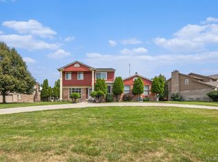 24890 Arden Park Dr, Farmington Hills, MI 48336