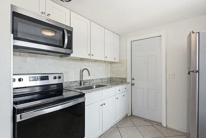 417 Milwaukee Ave — Photo 8