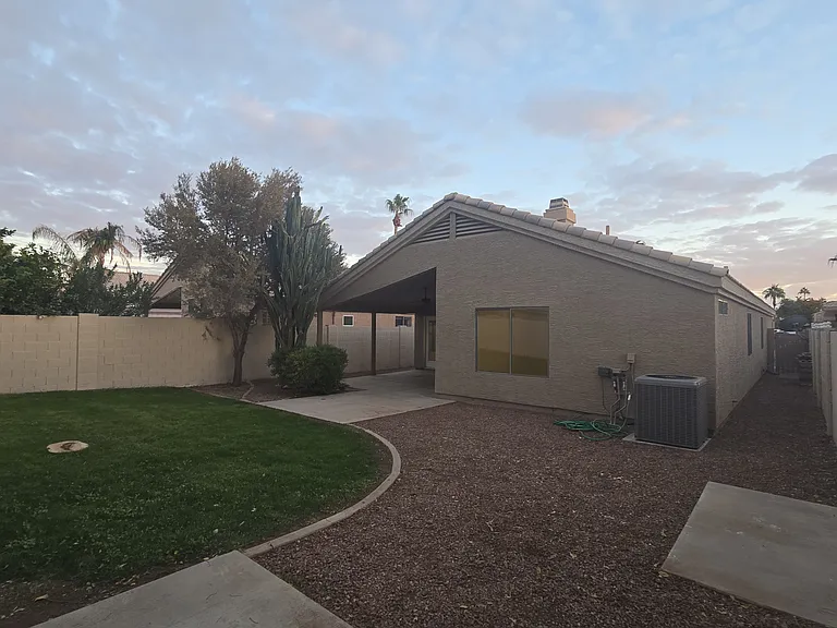 1736 E Palomino Dr — Photo 7