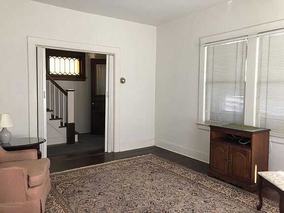 4th image of 82 Cloister Pl