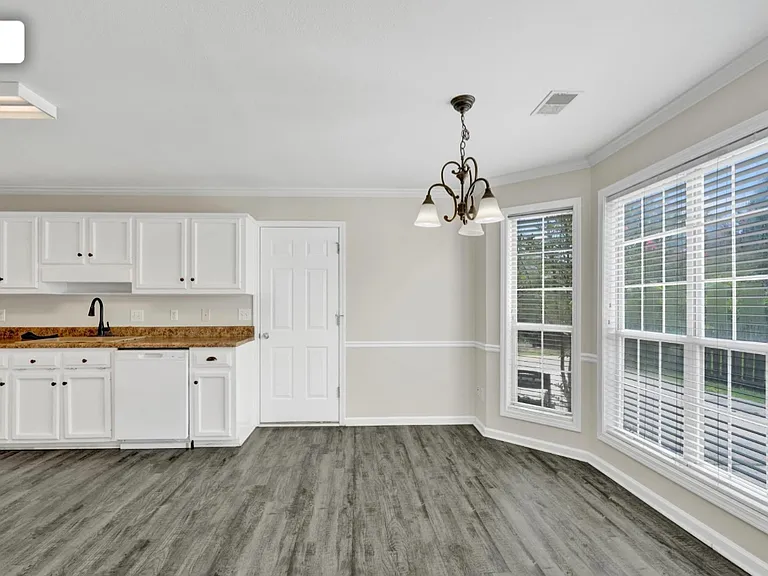 7707 Wyndham Cir — Photo 8