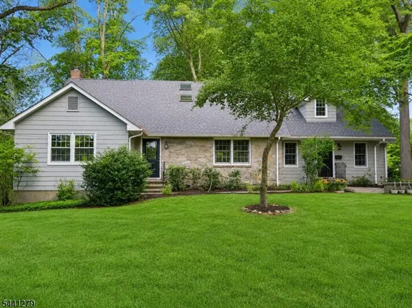 44 Glen Rd, Mountain Lakes Boro, NJ 07046
