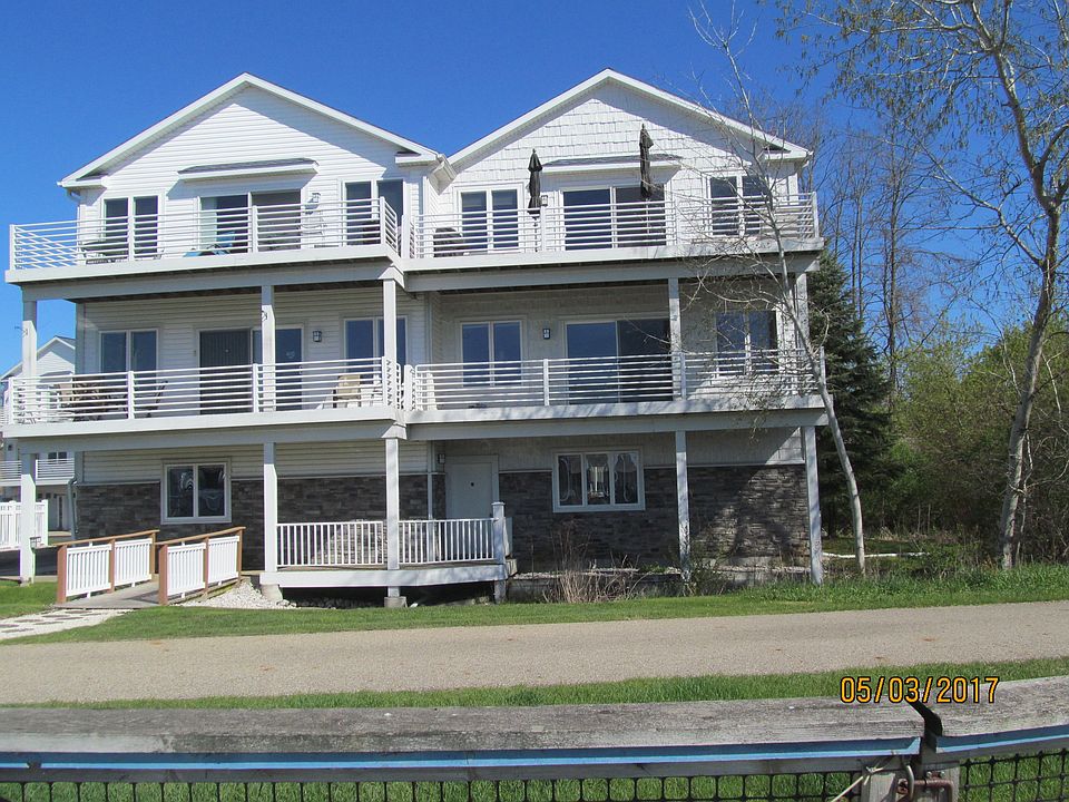 1st image of 1444 Woodlawn Ave