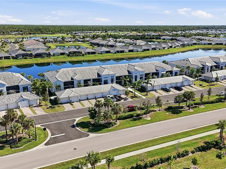 14204 Heritage Landing Blvd #712 — Photo 4