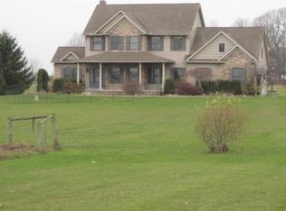 9811 Reeder Ave NE, Louisville, OH 44641