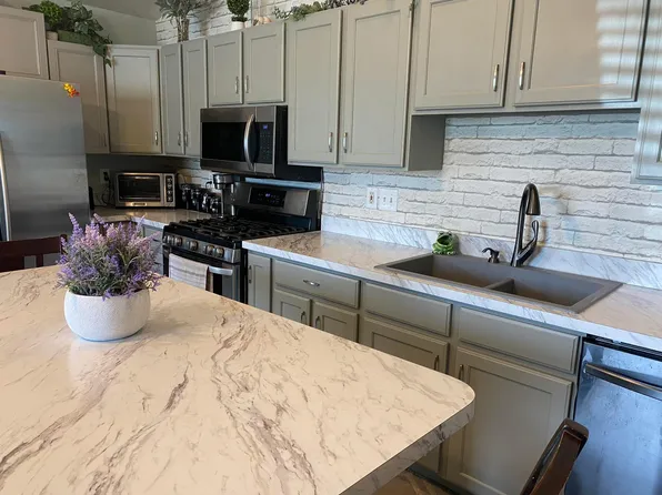 1283 W Sun River Dr, Riverton, UT 84065