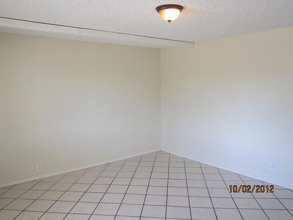 4th image of 810 W Inglewood St