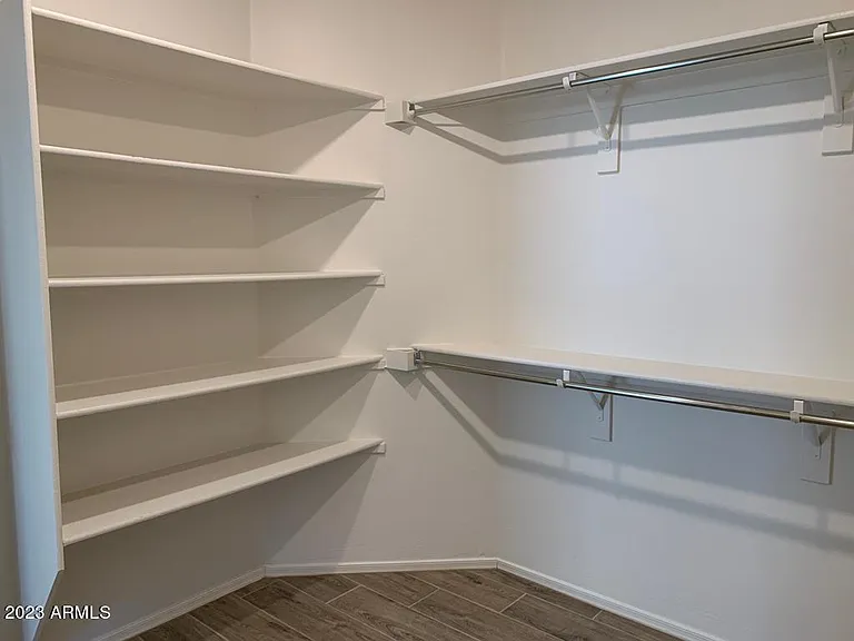 2340 W Sunland Ave — Photo 11