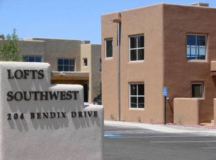 204 Bendix St, Taos, NM 87571