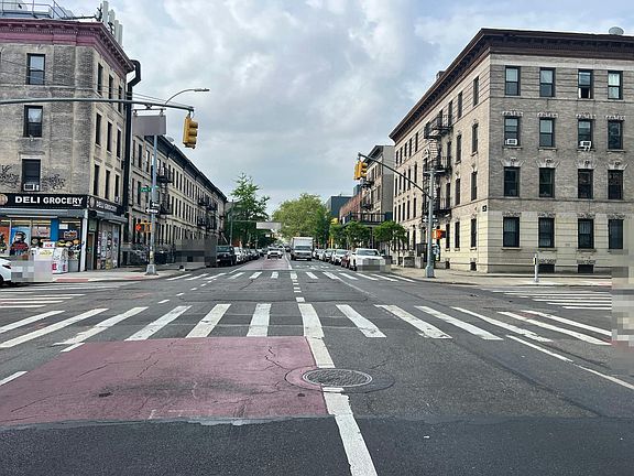 4th image of 86 Rogers Ave
