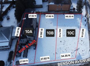 10 C Benson Ave, Mississauga, ON L5H 2P2