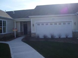 2643 Camberley Cir, Naperville, IL