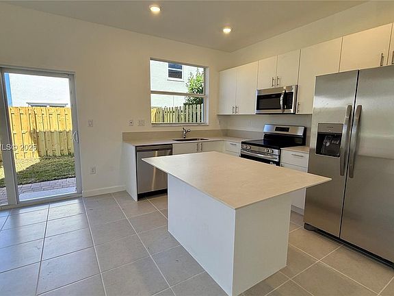 2nd image of 2617 SE 27th Dr #2617
