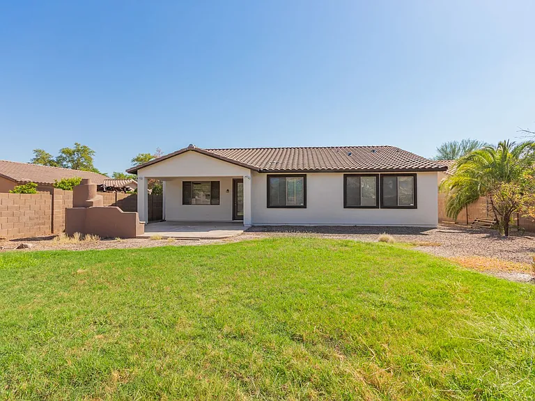 2206 W Fawn Dr — Photo 32