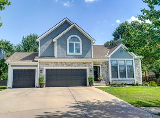 8005 W 146th St, Overland Park, KS 66223