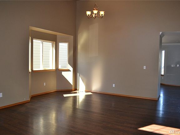 3rd image of 6808 85th Ave NE