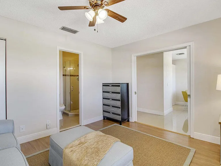 2730 SW 13th St #203 — Photo 18