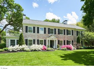 39 N Wheaton Rd, Akron, OH 44313