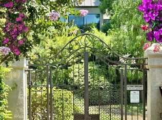 950 N Kings Rd UNIT 205, West Hollywood, CA 90069