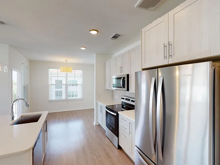 Essex Luxe Apartments — Photo 66