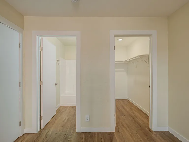 Hoover Street Residences — Photo 15