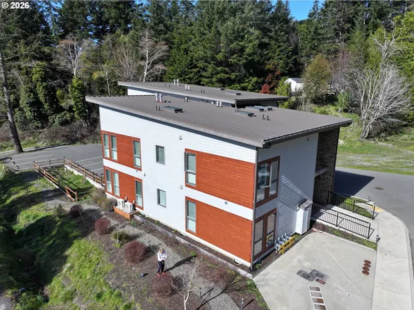 94353 Leith Rd, Gold Beach, OR 97444