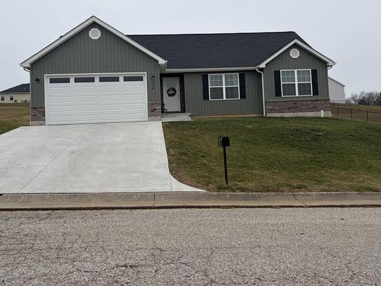 310 Lake Labadie Dr, Labadie, MO 63055