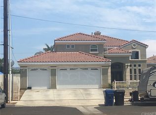 18769 Blythe St, Reseda, CA 91335