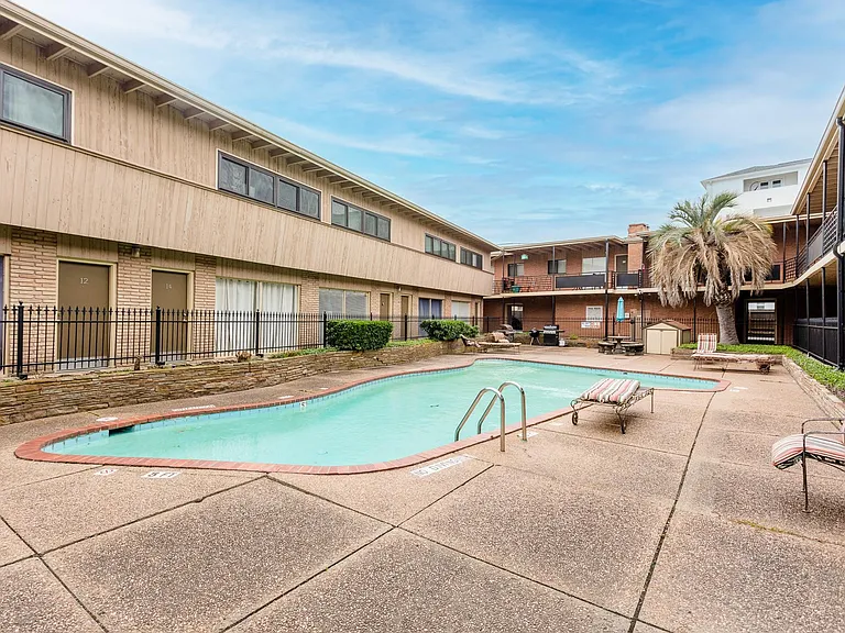 3809 N Braeswood Blvd #9 — Photo 25
