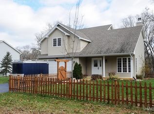 43411 N Cox Dr, Antioch, IL 60002