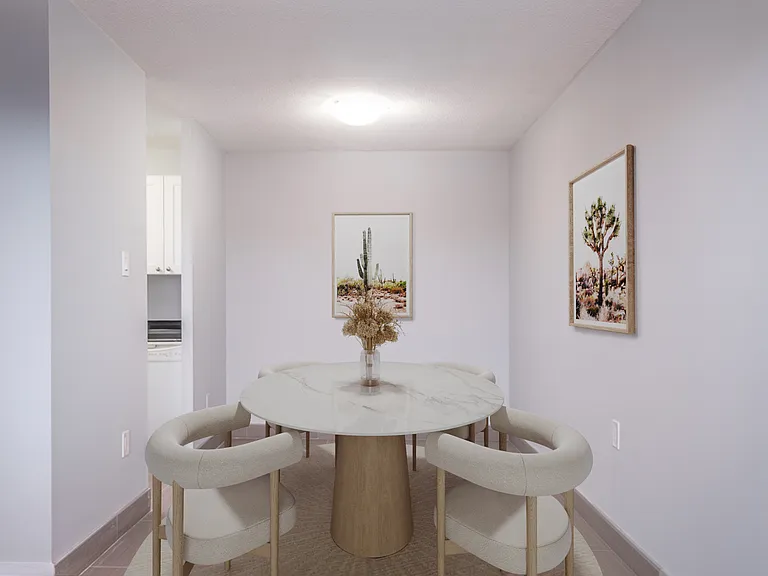 205 Oxford St E — Photo 16