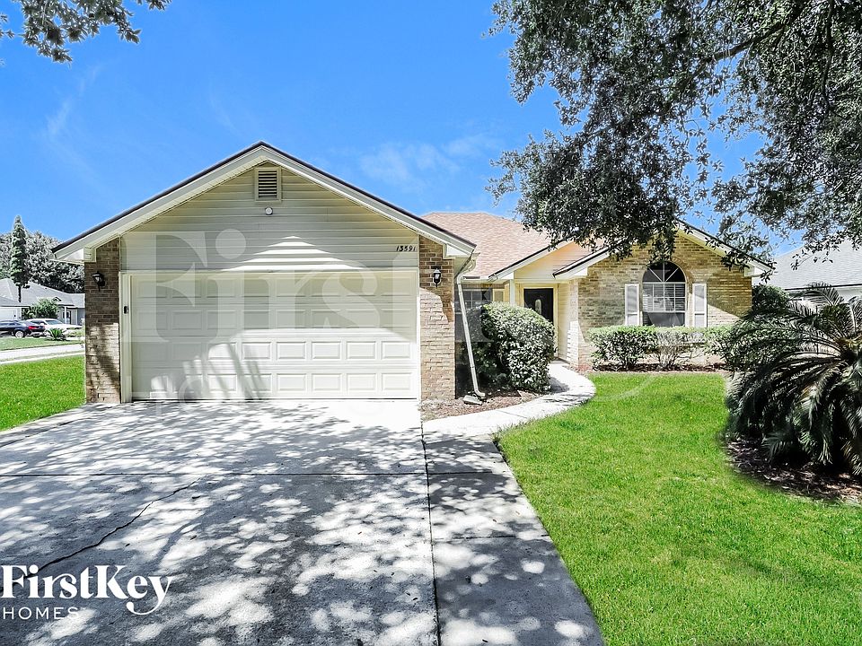 1st image of 13591 Las Brisas Way