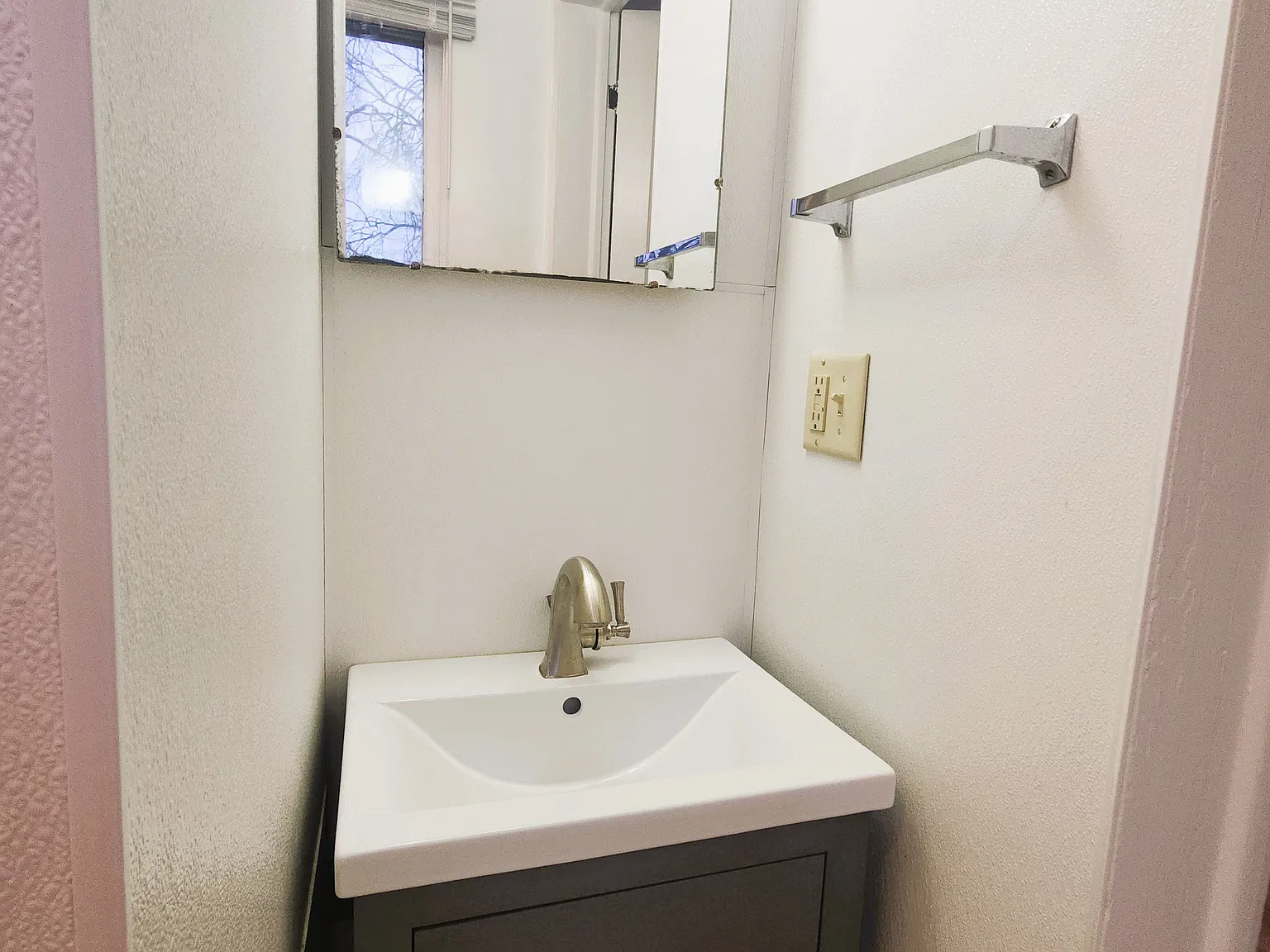 1 bed, 900 sqft, $950 — Photo 4