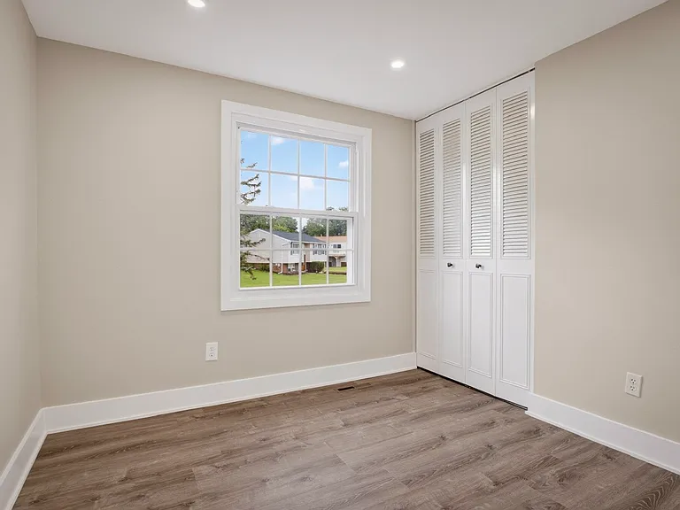 2016 Pembrook Dr — Photo 11