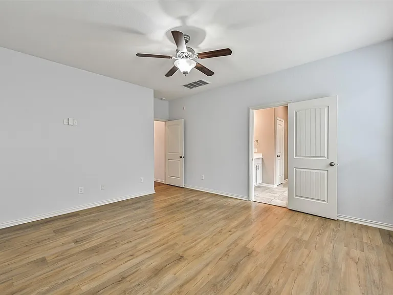 4511 Apple Point Ln — Photo 22