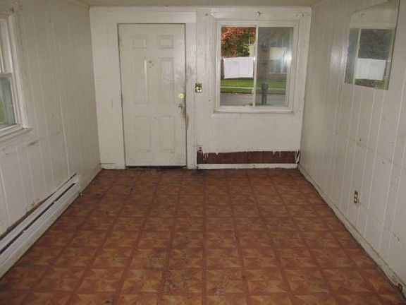 5th image of 58 W Yale Ave