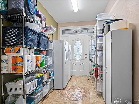 3rd image of 2705 N Alamo Rd