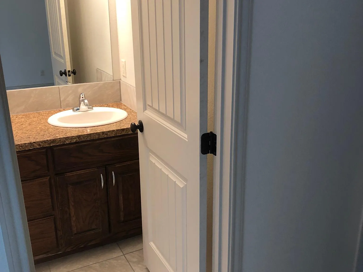 3 bed, 1100 sqft, $1,800 — Photo 4