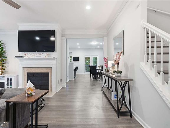 5th image of 4948 Oak Meadow Ln