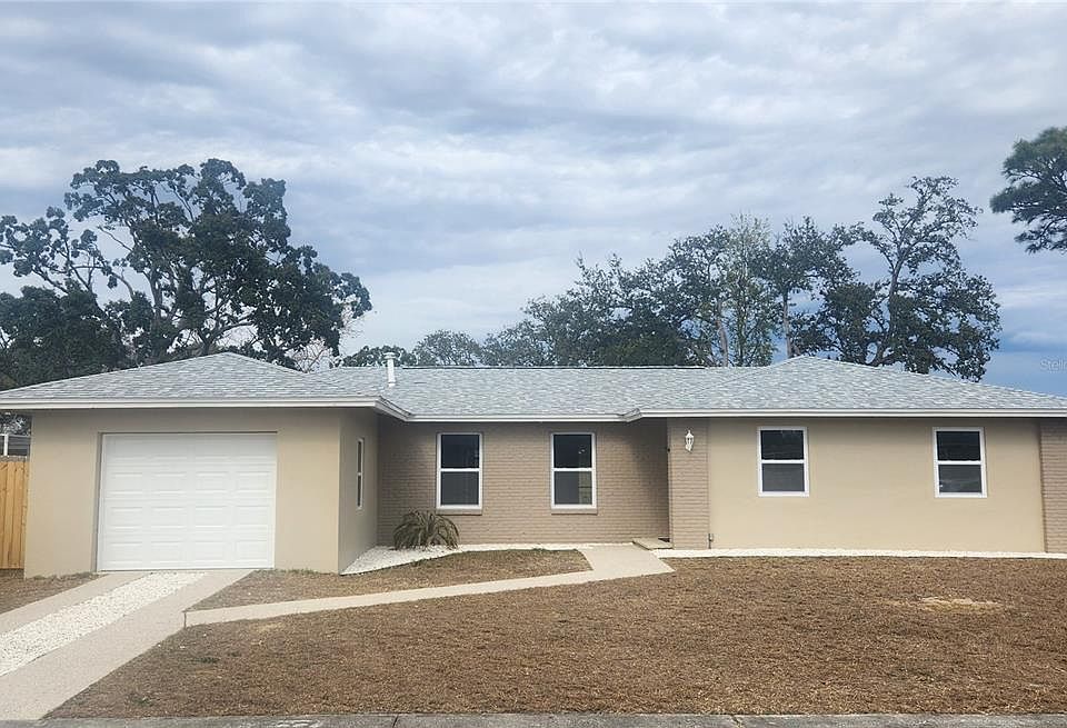 1st image of 7143 Pear Ln